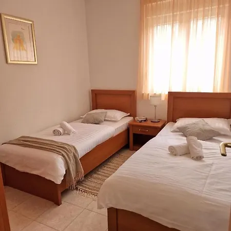 Apartment Iva *
