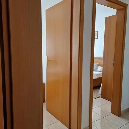 Apartment Iva *